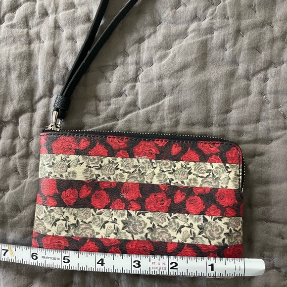 Coach Red Gray Floral Roses Striped Wristlet Black Leather Card Holder Bag - Picture 9 of 9
